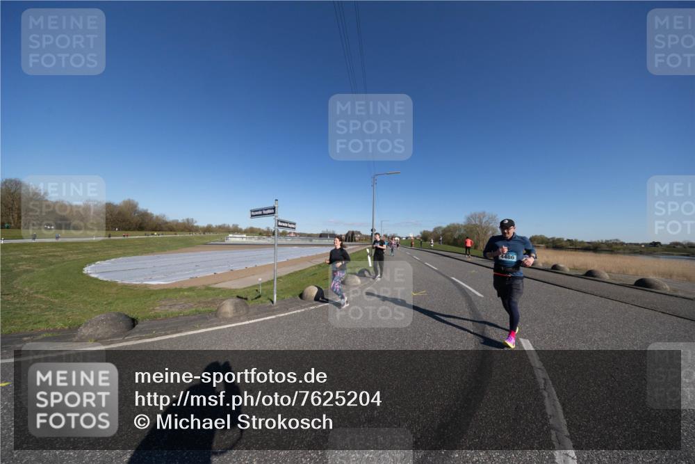 06.04.2025 - 44. Internationalen Wilhelmsburger Insellauf Michael Strokosch http://msf.ph/oto/7625204 06.04.2025 10:13:02 Laufen 4486 meine-sportfotos.de
