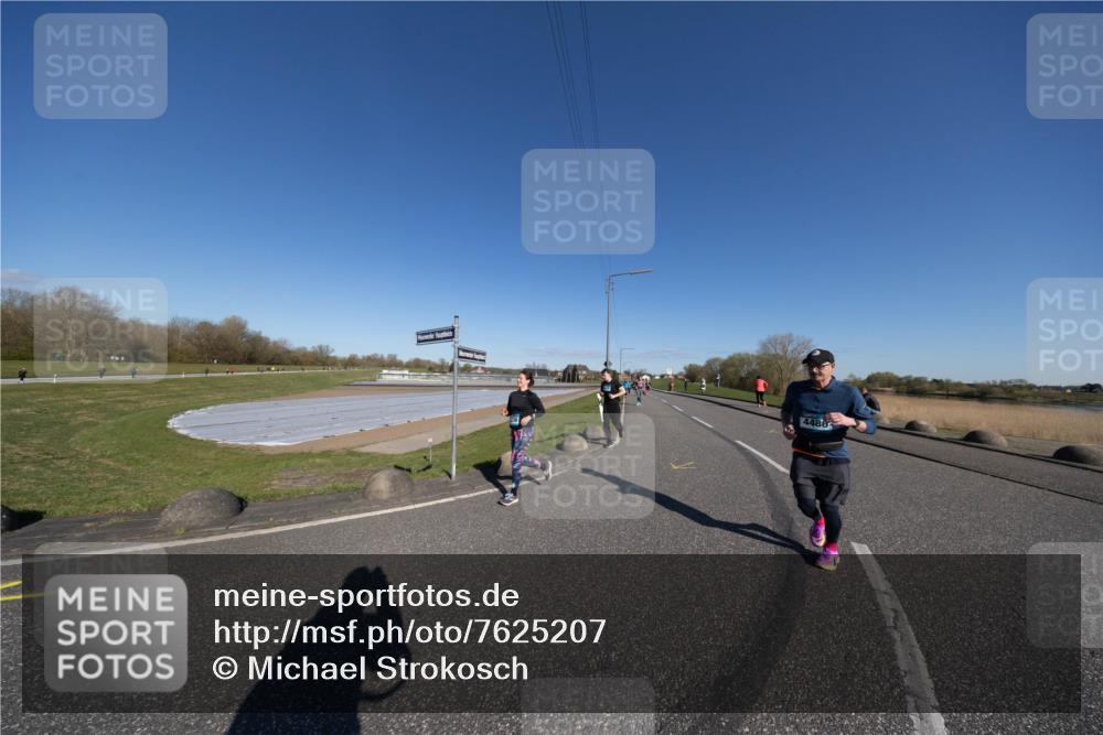 06.04.2025 - 44. Internationalen Wilhelmsburger Insellauf Michael Strokosch http://msf.ph/oto/7625207 06.04.2025 10:13:02 Laufen 4486 meine-sportfotos.de