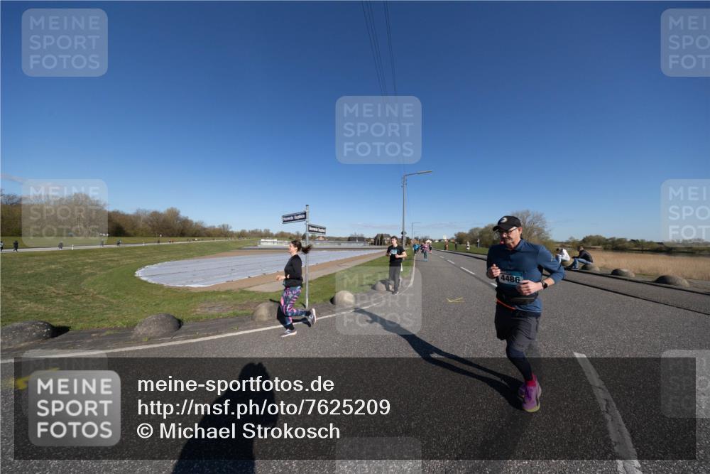 06.04.2025 - 44. Internationalen Wilhelmsburger Insellauf Michael Strokosch http://msf.ph/oto/7625209 06.04.2025 10:13:03 Laufen 4486 meine-sportfotos.de