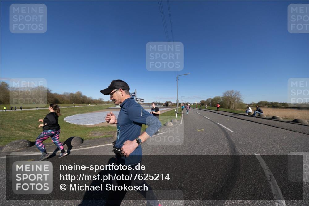06.04.2025 - 44. Internationalen Wilhelmsburger Insellauf Michael Strokosch http://msf.ph/oto/7625214 06.04.2025 10:13:04 Laufen  meine-sportfotos.de