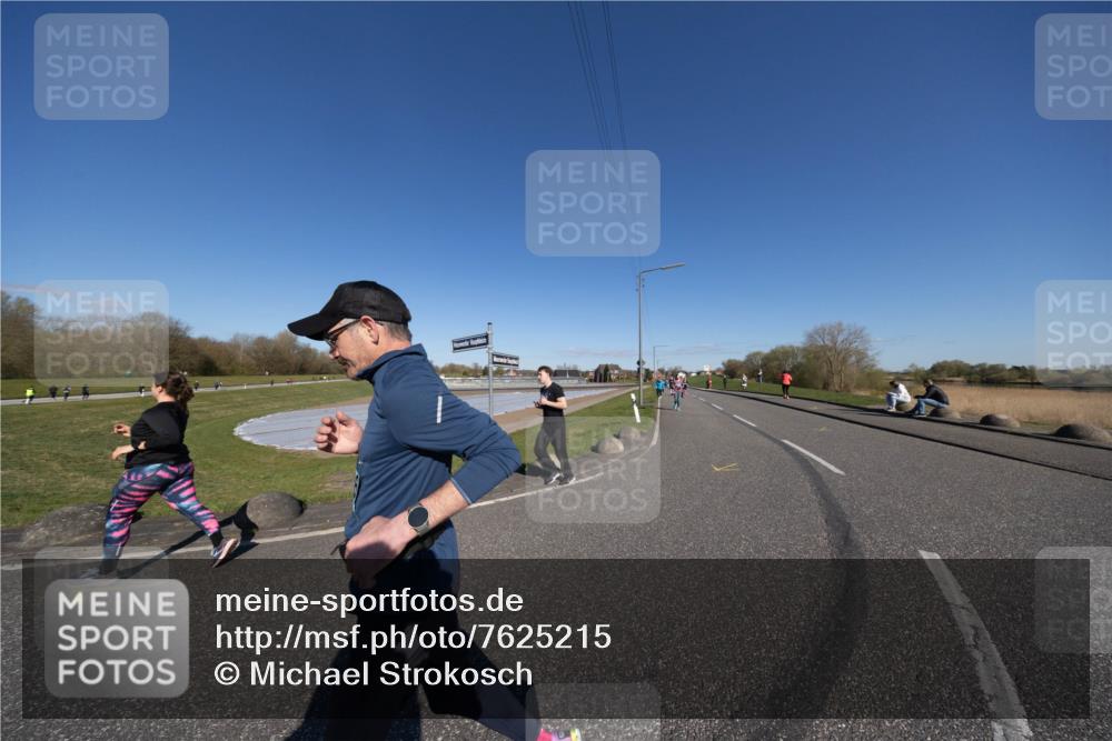 06.04.2025 - 44. Internationalen Wilhelmsburger Insellauf Michael Strokosch http://msf.ph/oto/7625215 06.04.2025 10:13:04 Laufen  meine-sportfotos.de
