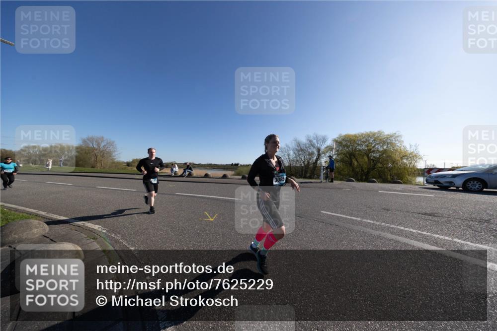06.04.2025 - 44. Internationalen Wilhelmsburger Insellauf Michael Strokosch http://msf.ph/oto/7625229 06.04.2025 10:13:14 Laufen 3085 meine-sportfotos.de