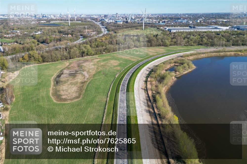 06.04.2025 - 44. Internationalen Wilhelmsburger Insellauf Michael Strokosch http://msf.ph/oto/7625865 06.04.2025 08:57:32 Laufen  meine-sportfotos.de