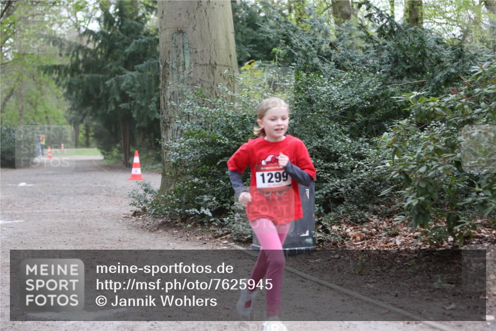 13.04.2025 - Hammer Lauf Jannik Wohlers http://msf.ph/oto/7625945 13.04.2025 08:23:42 Laufen 1299 meine-sportfotos.de