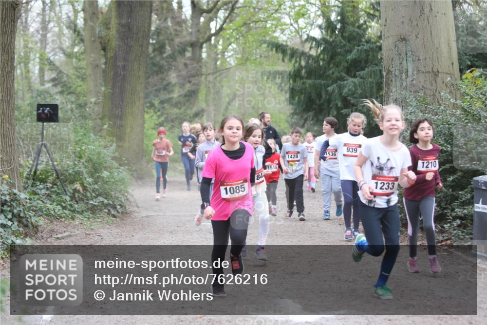 13.04.2025 - Hammer Lauf Jannik Wohlers http://msf.ph/oto/7626216 13.04.2025 08:22:28 Laufen 1515, 84, 1085, 1428, 919, 1536, 939, 1233, 1210 meine-sportfotos.de