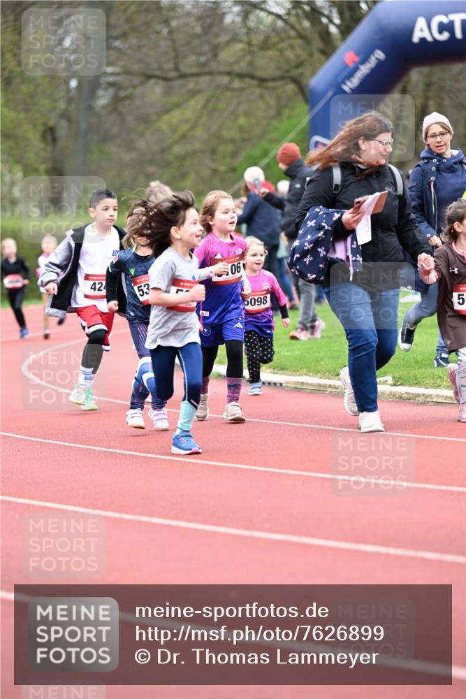 13.04.2025 - Hammer Lauf Dr. Thomas Lammeyer http://msf.ph/oto/7626899 13.04.2025 09:01:55 Laufen 424, 53, 06, 5098, 5 meine-sportfotos.de