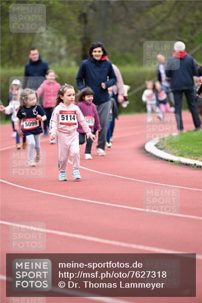 13.04.2025 - Hammer Lauf Dr. Thomas Lammeyer http://msf.ph/oto/7627318 13.04.2025 09:02:54 Laufen 5099, 15, 5114, 07 meine-sportfotos.de