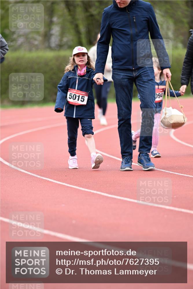 13.04.2025 - Hammer Lauf Dr. Thomas Lammeyer http://msf.ph/oto/7627395 13.04.2025 09:03:06 Laufen 15, 5015, 094 meine-sportfotos.de