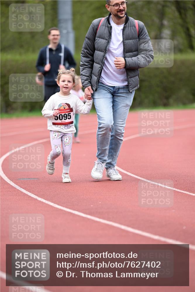 13.04.2025 - Hammer Lauf Dr. Thomas Lammeyer http://msf.ph/oto/7627402 13.04.2025 09:03:07 Laufen 5095 meine-sportfotos.de