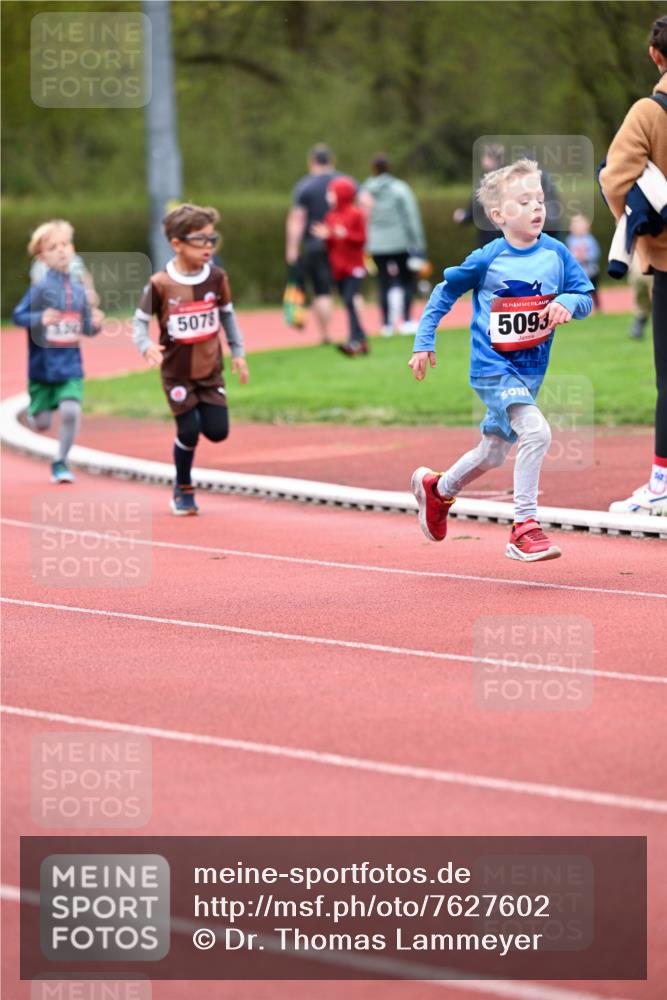 13.04.2025 - Hammer Lauf Dr. Thomas Lammeyer http://msf.ph/oto/7627602 13.04.2025 09:10:04 Laufen 5078, 15, 5093 meine-sportfotos.de