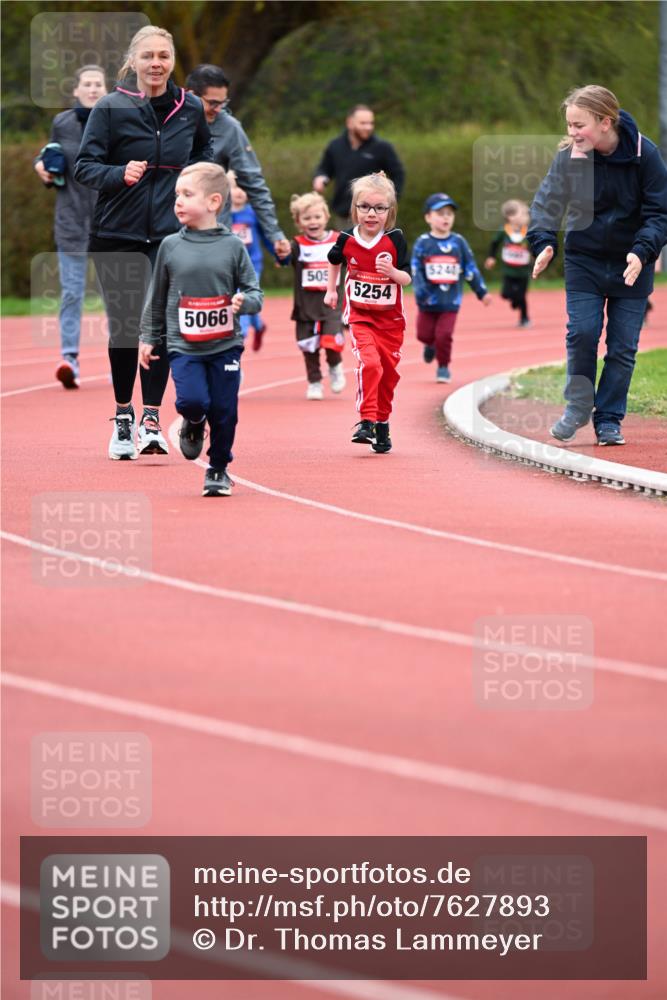 13.04.2025 - Hammer Lauf Dr. Thomas Lammeyer http://msf.ph/oto/7627893 13.04.2025 09:10:55 Laufen 5066, 505, 5254, 5241 meine-sportfotos.de