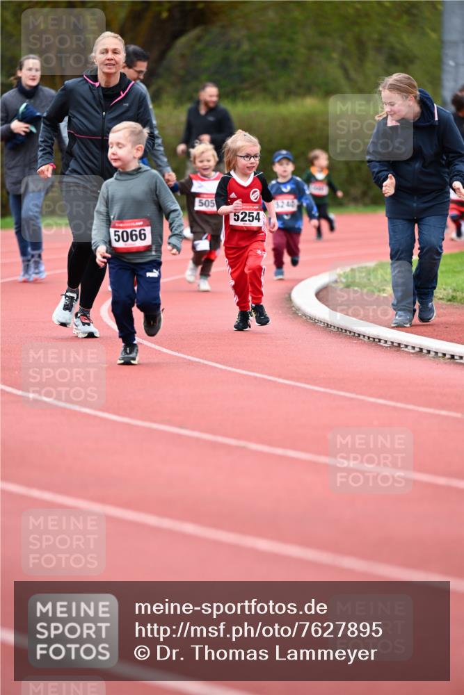 13.04.2025 - Hammer Lauf Dr. Thomas Lammeyer http://msf.ph/oto/7627895 13.04.2025 09:10:55 Laufen 5066, 505, 5254, 3240 meine-sportfotos.de