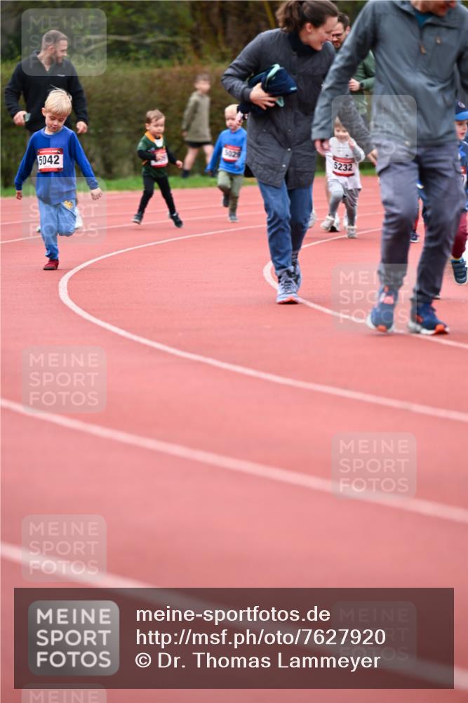 13.04.2025 - Hammer Lauf Dr. Thomas Lammeyer http://msf.ph/oto/7627920 13.04.2025 09:11:00 Laufen 5232, 5042, 42 meine-sportfotos.de