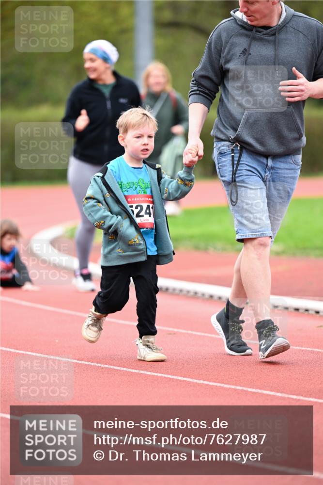 13.04.2025 - Hammer Lauf Dr. Thomas Lammeyer http://msf.ph/oto/7627987 13.04.2025 09:11:12 Laufen 15, 241 meine-sportfotos.de