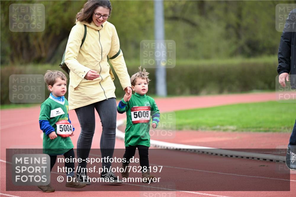 13.04.2025 - Hammer Lauf Dr. Thomas Lammeyer http://msf.ph/oto/7628197 13.04.2025 09:12:20 Laufen 5004, 15, 5005 meine-sportfotos.de