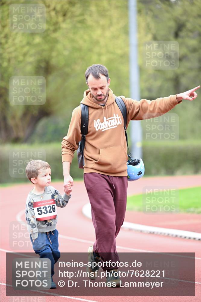 13.04.2025 - Hammer Lauf Dr. Thomas Lammeyer http://msf.ph/oto/7628221 13.04.2025 09:12:25 Laufen 15, 5326 meine-sportfotos.de