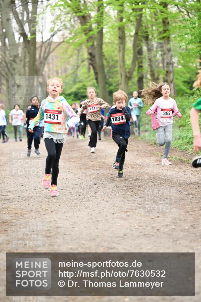 13.04.2025 - Hammer Lauf Dr. Thomas Lammeyer http://msf.ph/oto/7630532 13.04.2025 09:24:09 Laufen 1431, 1413, 1834, 362 meine-sportfotos.de