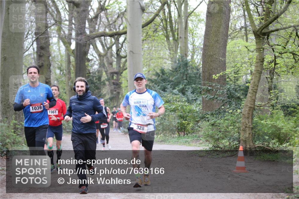 13.04.2025 - Hammer Lauf Jannik Wohlers http://msf.ph/oto/7639166 13.04.2025 10:08:48 Laufen 1039, 1961, 1944, 328 meine-sportfotos.de