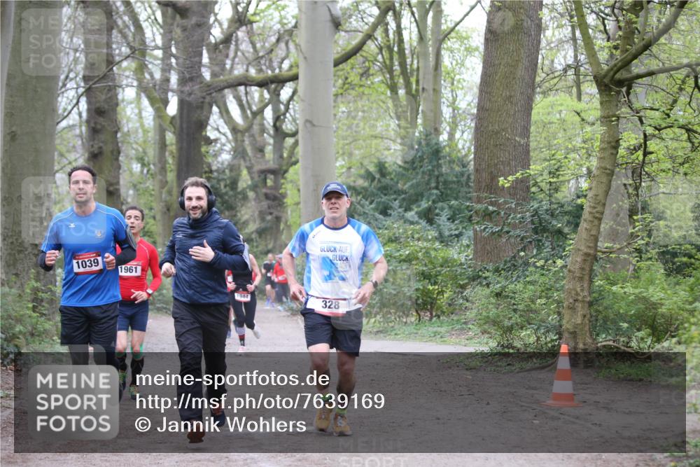 13.04.2025 - Hammer Lauf Jannik Wohlers http://msf.ph/oto/7639169 13.04.2025 10:08:48 Laufen 1039, 1961, 1944, 328 meine-sportfotos.de