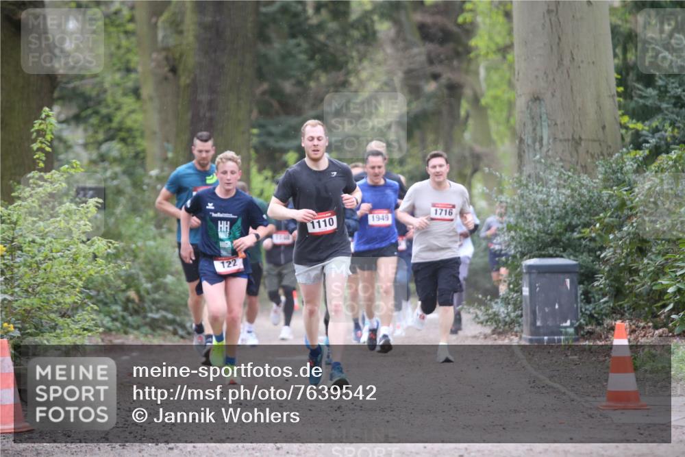 13.04.2025 - Hammer Lauf Jannik Wohlers http://msf.ph/oto/7639542 13.04.2025 10:08:13 Laufen 1148, 122, 1110, 1949, 1716 meine-sportfotos.de