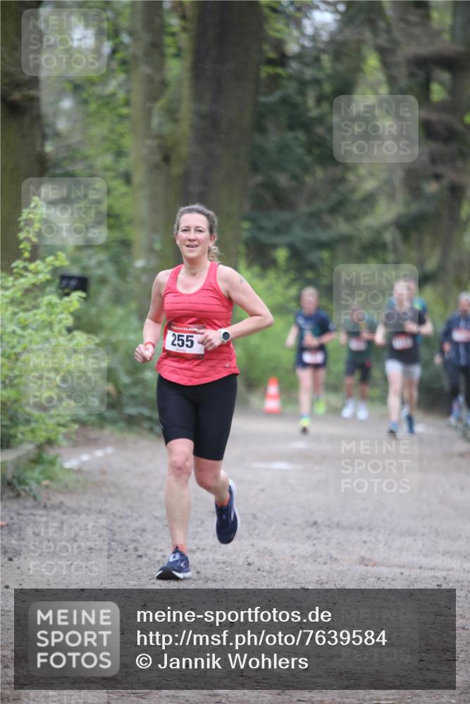 13.04.2025 - Hammer Lauf Jannik Wohlers http://msf.ph/oto/7639584 13.04.2025 10:08:07 Laufen 255 meine-sportfotos.de