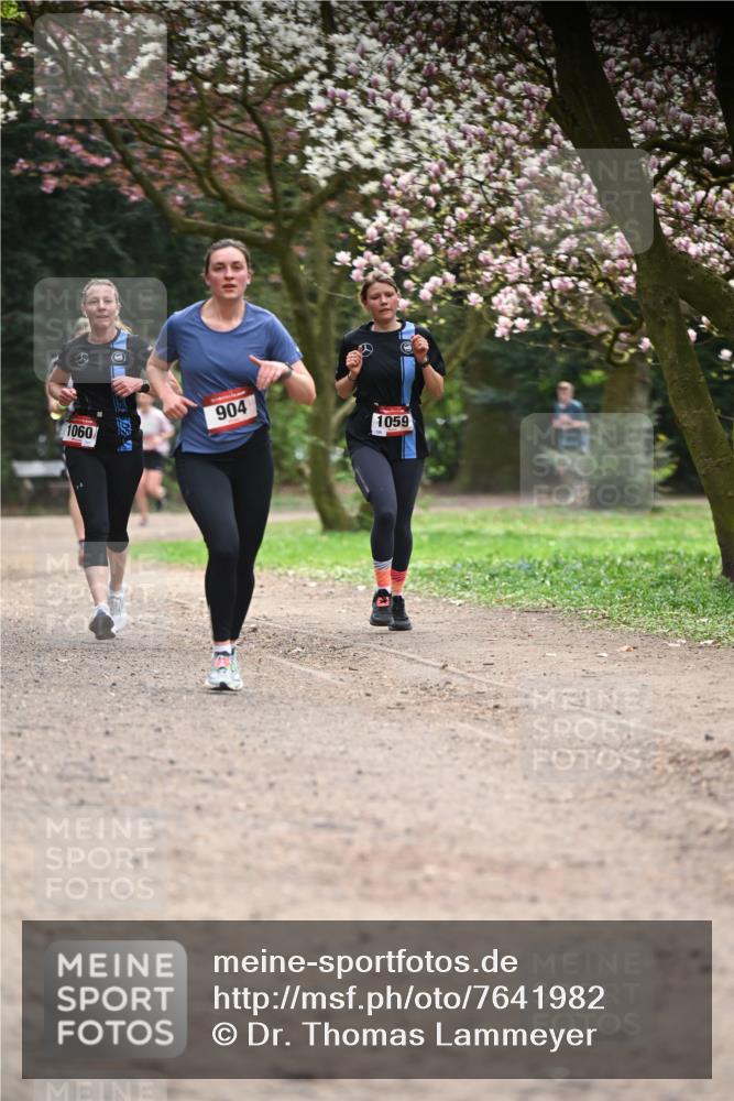 13.04.2025 - Hammer Lauf Dr. Thomas Lammeyer http://msf.ph/oto/7641982 13.04.2025 10:11:01 Laufen 1060, 904, 1059 meine-sportfotos.de