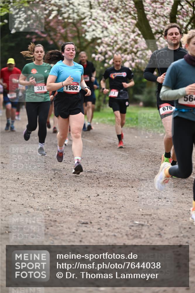 13.04.2025 - Hammer Lauf Dr. Thomas Lammeyer http://msf.ph/oto/7644038 13.04.2025 10:13:31 Laufen 331, 1982, 613, 676, 564 meine-sportfotos.de