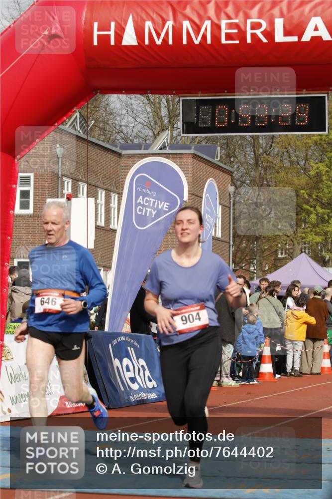 13.04.2025 - Hammer Lauf A. Gomolzig http://msf.ph/oto/7644402 13.04.2025 10:39:29 Ziel 449, 646, 904 meine-sportfotos.de