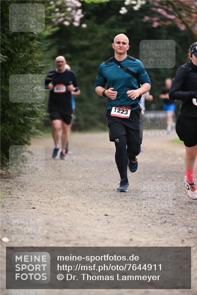 13.04.2025 - Hammer Lauf Dr. Thomas Lammeyer http://msf.ph/oto/7644911 13.04.2025 10:14:24 Laufen 1223 meine-sportfotos.de