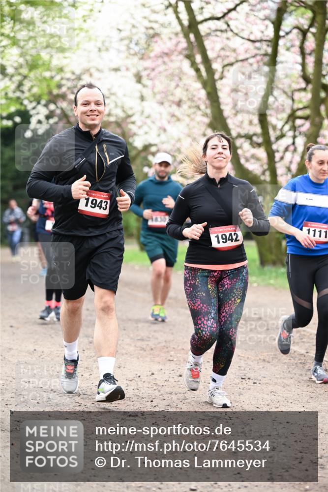 13.04.2025 - Hammer Lauf Dr. Thomas Lammeyer http://msf.ph/oto/7645534 13.04.2025 10:15:16 Laufen 15, 1943, 11830, 15, 1942, 16, 1111 meine-sportfotos.de