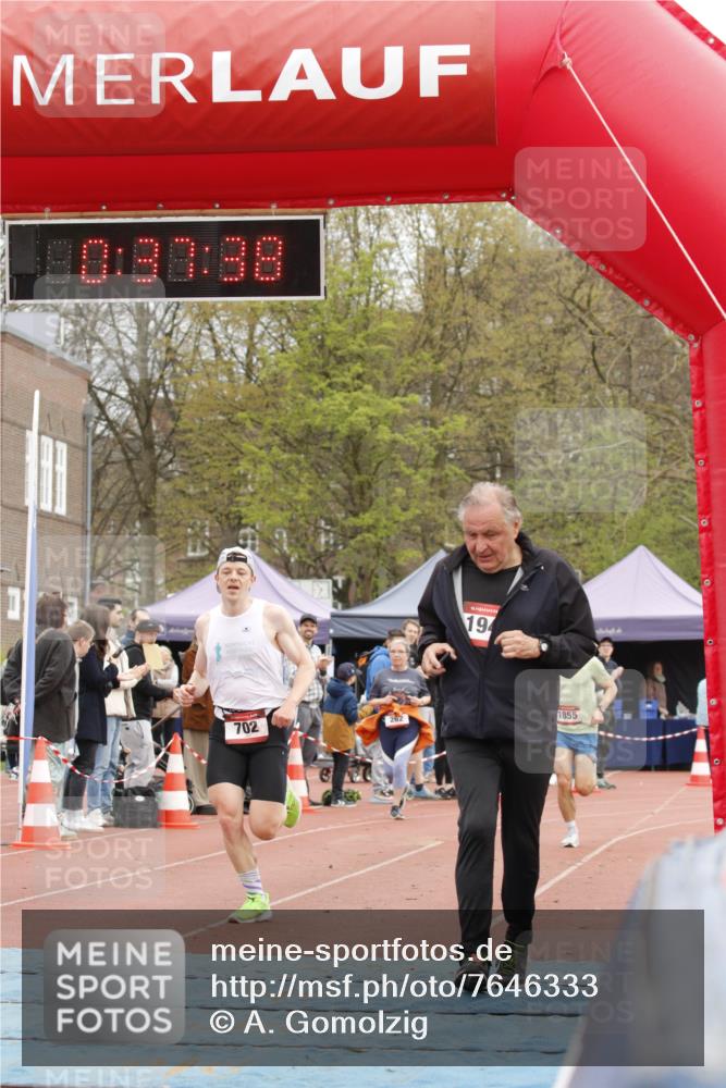 13.04.2025 - Hammer Lauf A. Gomolzig http://msf.ph/oto/7646333 13.04.2025 10:23:38 Ziel 667, 702, 1855, 1941 meine-sportfotos.de