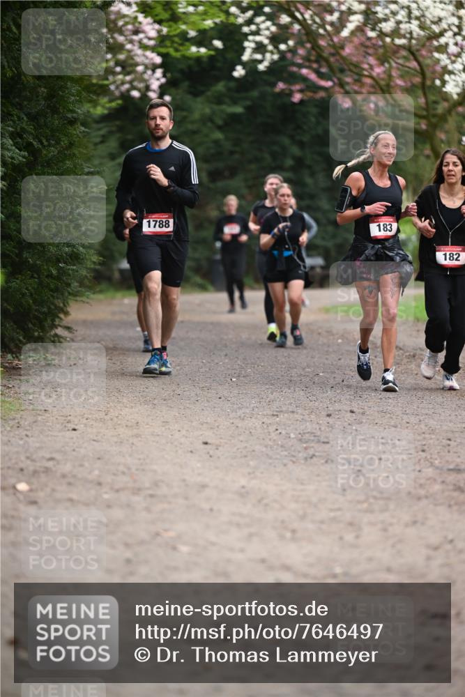 13.04.2025 - Hammer Lauf Dr. Thomas Lammeyer http://msf.ph/oto/7646497 13.04.2025 10:16:23 Laufen 1788, 183, 182 meine-sportfotos.de