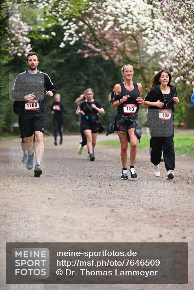 13.04.2025 - Hammer Lauf Dr. Thomas Lammeyer http://msf.ph/oto/7646509 13.04.2025 10:16:23 Laufen 1788, 183, 182 meine-sportfotos.de