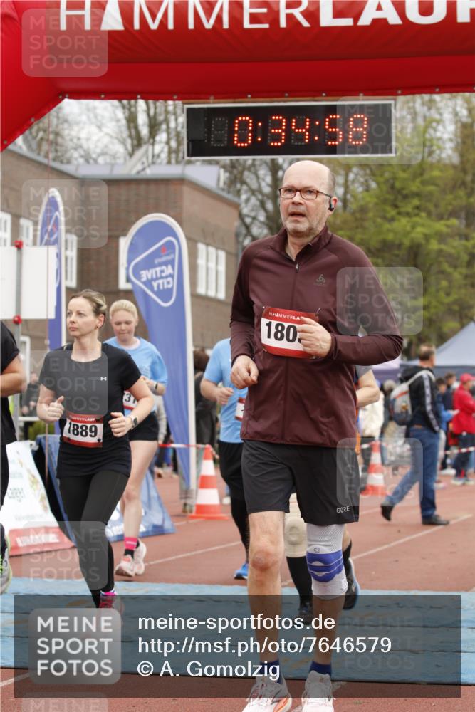 13.04.2025 - Hammer Lauf A. Gomolzig http://msf.ph/oto/7646579 13.04.2025 10:20:57 Ziel 130, 731, 733, 1803, 1887, 1889 meine-sportfotos.de
