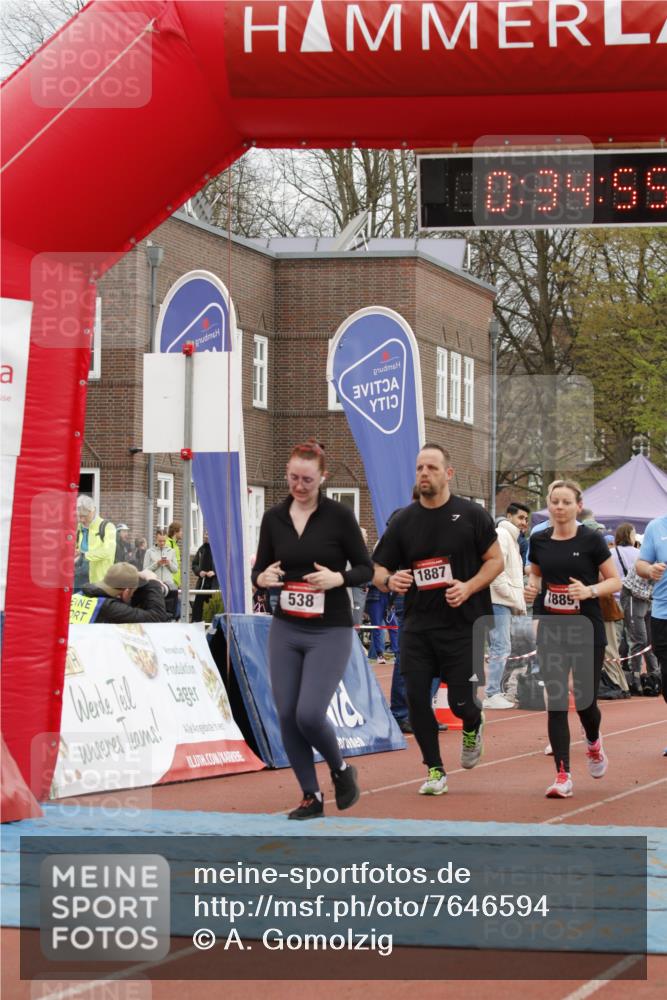 13.04.2025 - Hammer Lauf A. Gomolzig http://msf.ph/oto/7646594 13.04.2025 10:20:55 Ziel 130, 731, 733, 1003, 1803, 1887, 1889 meine-sportfotos.de