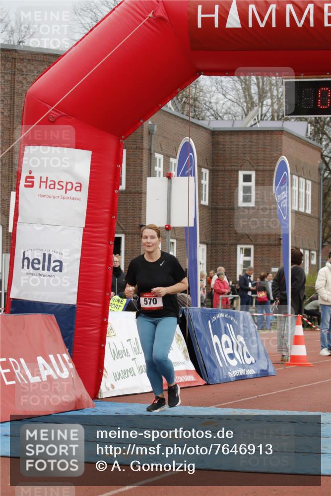 13.04.2025 - Hammer Lauf A. Gomolzig http://msf.ph/oto/7646913 13.04.2025 10:19:12 Ziel 230, 570, 616 meine-sportfotos.de