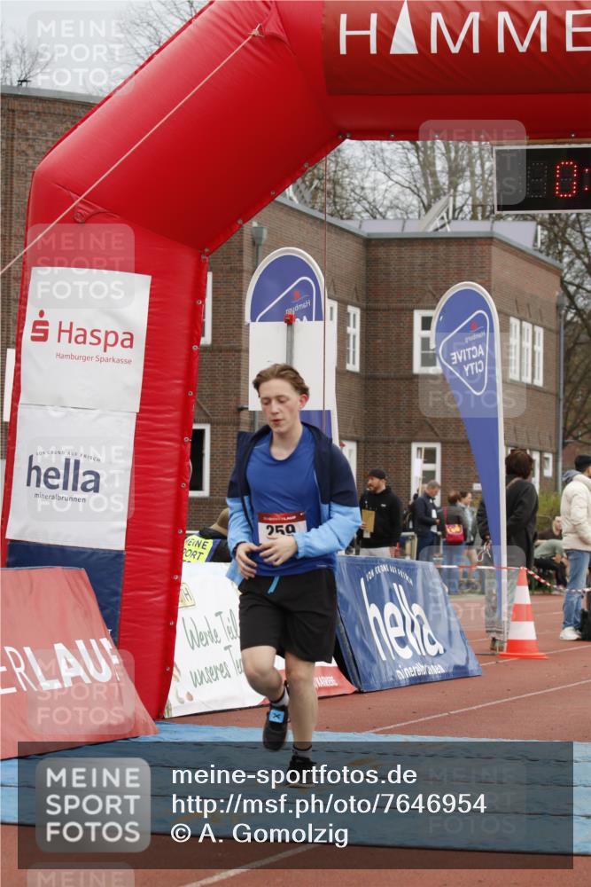 13.04.2025 - Hammer Lauf A. Gomolzig http://msf.ph/oto/7646954 13.04.2025 10:18:58 Ziel 259 meine-sportfotos.de