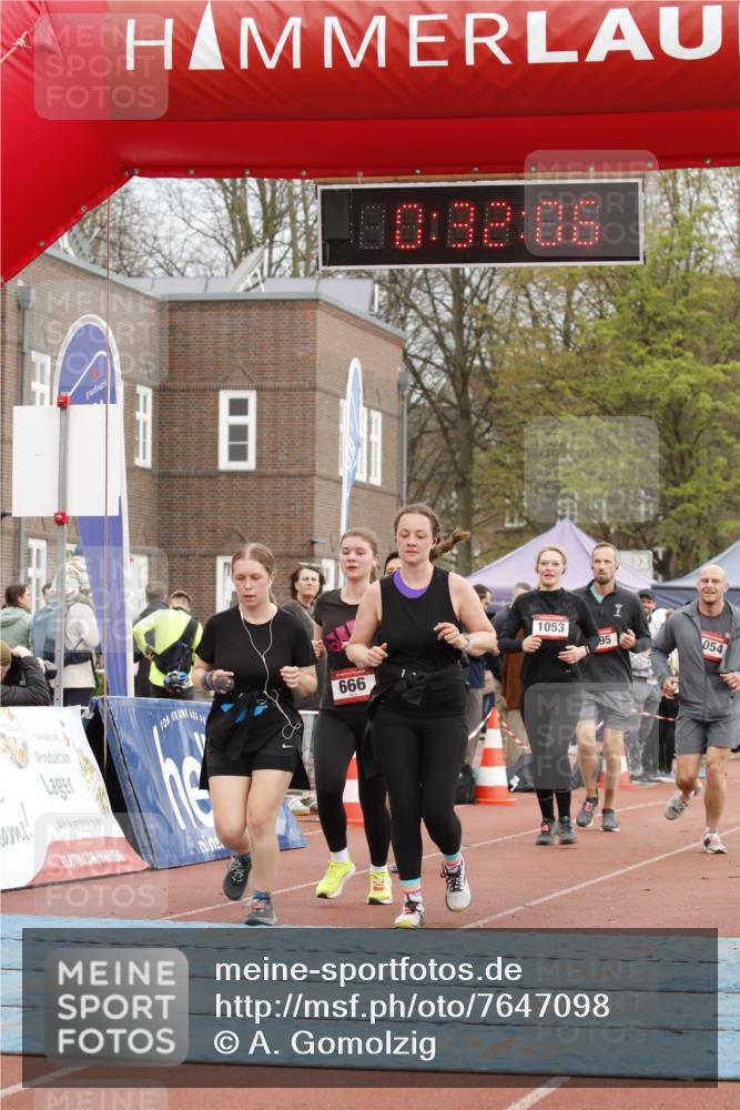 13.04.2025 - Hammer Lauf A. Gomolzig http://msf.ph/oto/7647098 13.04.2025 10:18:06 Ziel 182, 183, 346, 561, 562, 580, 666, 856, 895, 1053, 1054 meine-sportfotos.de