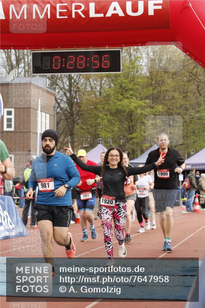 13.04.2025 - Hammer Lauf A. Gomolzig http://msf.ph/oto/7647958 13.04.2025 10:14:55 Ziel 291, 331, 525, 526, 564, 676, 694, 906, 962, 981, 1920, 1982, 1986, 1990 meine-sportfotos.de