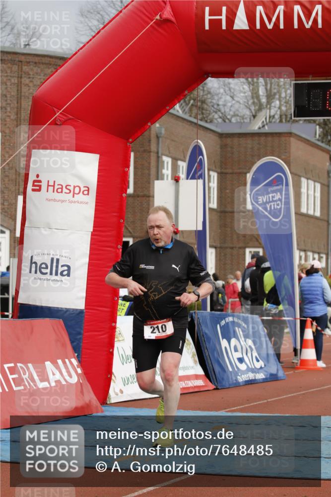 13.04.2025 - Hammer Lauf A. Gomolzig http://msf.ph/oto/7648485 13.04.2025 10:12:52 Ziel 210, 1718, 1796 meine-sportfotos.de