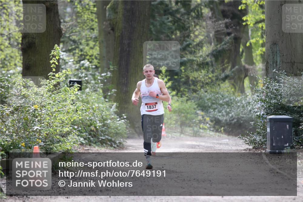 13.04.2025 - Hammer Lauf Jannik Wohlers http://msf.ph/oto/7649191 13.04.2025 11:23:58 Laufen 1837 meine-sportfotos.de