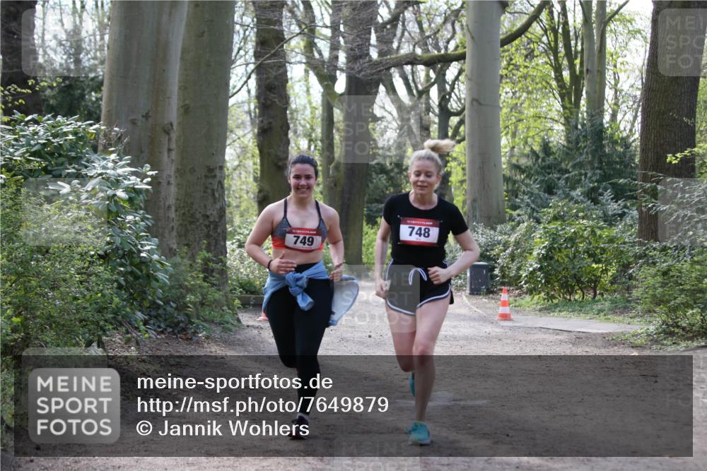 13.04.2025 - Hammer Lauf Jannik Wohlers http://msf.ph/oto/7649879 13.04.2025 10:58:06 Laufen 749, 748 meine-sportfotos.de