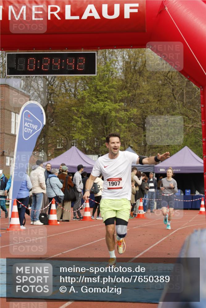 13.04.2025 - Hammer Lauf A. Gomolzig http://msf.ph/oto/7650389 13.04.2025 10:10:41 Ziel 122, 383, 765, 769, 1728, 1907, 1964 meine-sportfotos.de