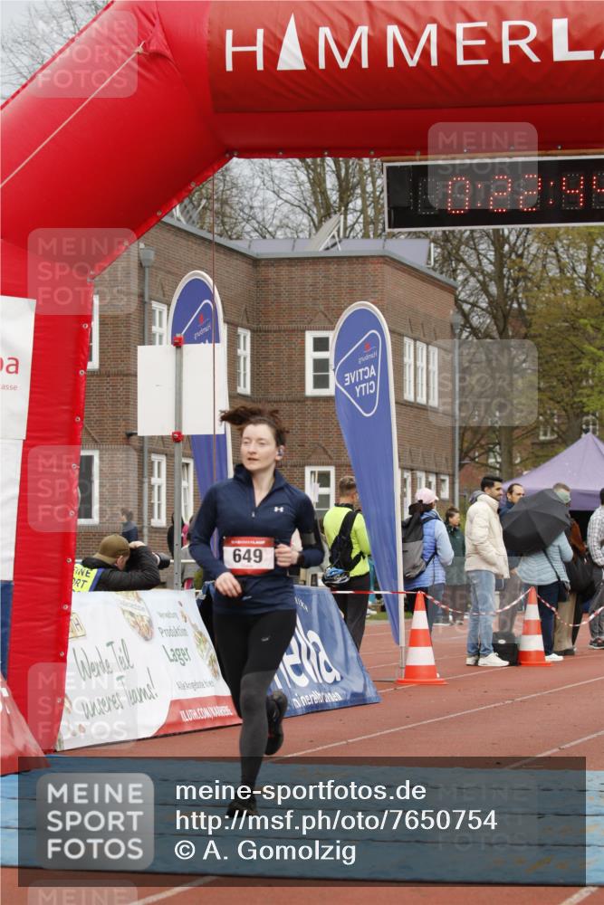 13.04.2025 - Hammer Lauf A. Gomolzig http://msf.ph/oto/7650754 13.04.2025 10:08:43 Ziel 105, 219, 649, 744 meine-sportfotos.de