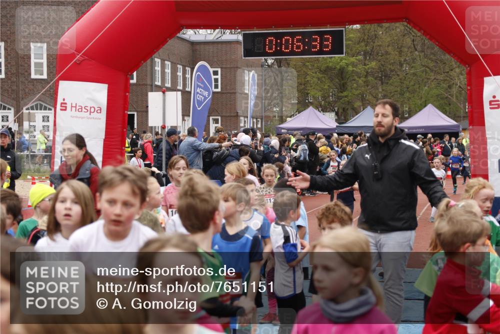 13.04.2025 - Hammer Lauf A. Gomolzig http://msf.ph/oto/7651151 13.04.2025 09:24:41 Ziel 362, 788, 796, 881, 893, 930, 991, 1036, 1116, 1401, 1413, 1431, 1432, 1445, 1452, 1453, 1470, 1546, 1621, 1623, 1834 meine-sportfotos.de