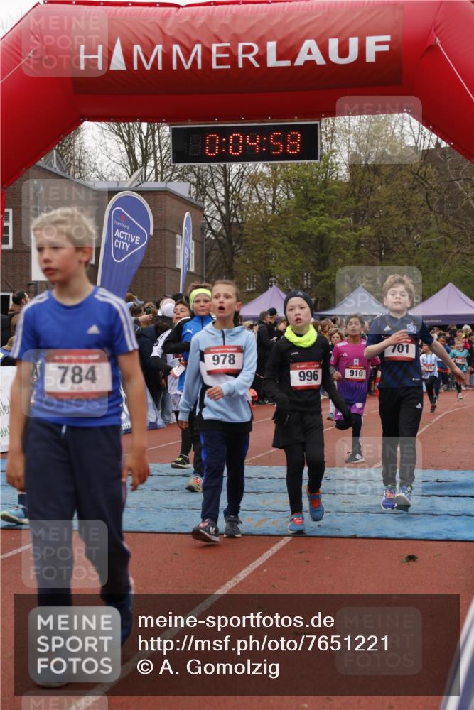 13.04.2025 - Hammer Lauf A. Gomolzig http://msf.ph/oto/7651221 13.04.2025 09:23:06 Ziel 613, 701, 755, 784, 910, 972, 978, 996, 1133, 1308, 1422, 1729 meine-sportfotos.de