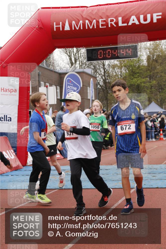 13.04.2025 - Hammer Lauf A. Gomolzig http://msf.ph/oto/7651243 13.04.2025 09:22:52 Ziel 535, 672, 883, 909, 931, 968, 1034, 1038, 1050, 1102, 1235, 1259, 1306, 1417, 1528, 1726, 1790 meine-sportfotos.de