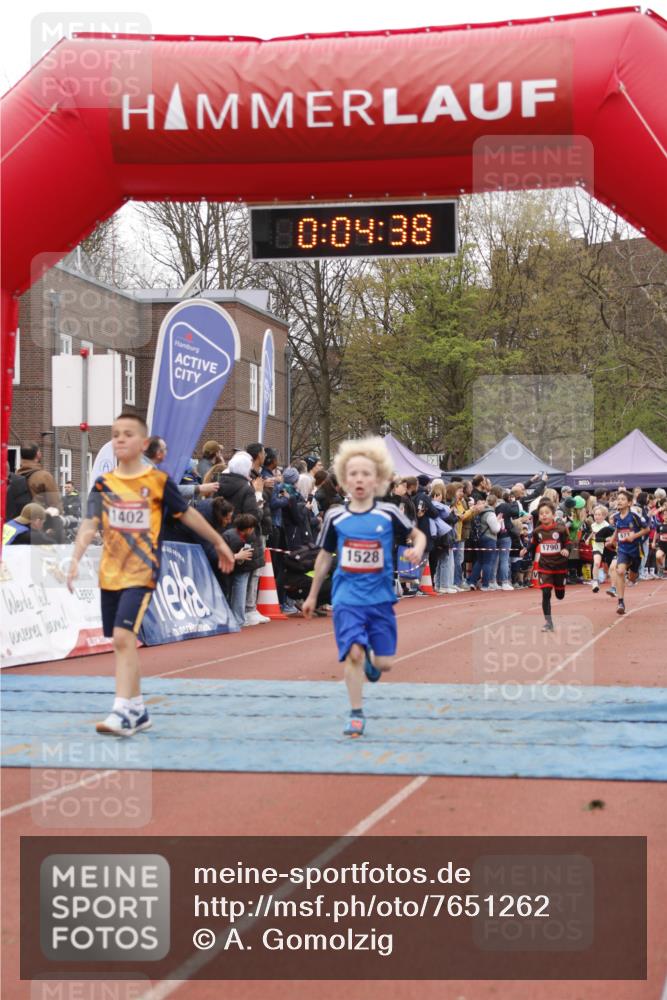 13.04.2025 - Hammer Lauf A. Gomolzig http://msf.ph/oto/7651262 13.04.2025 09:22:46 Ziel 535, 672, 931, 968, 1050, 1306, 1402, 1528, 1790 meine-sportfotos.de