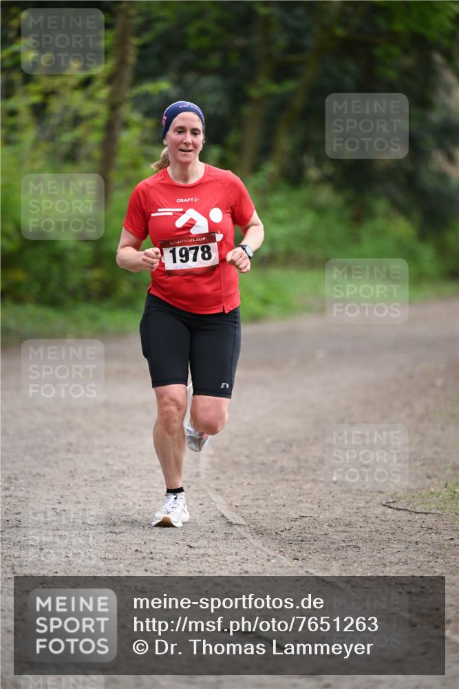 13.04.2025 - Hammer Lauf Dr. Thomas Lammeyer http://msf.ph/oto/7651263 13.04.2025 10:27:49 Laufen 15, 1978 meine-sportfotos.de