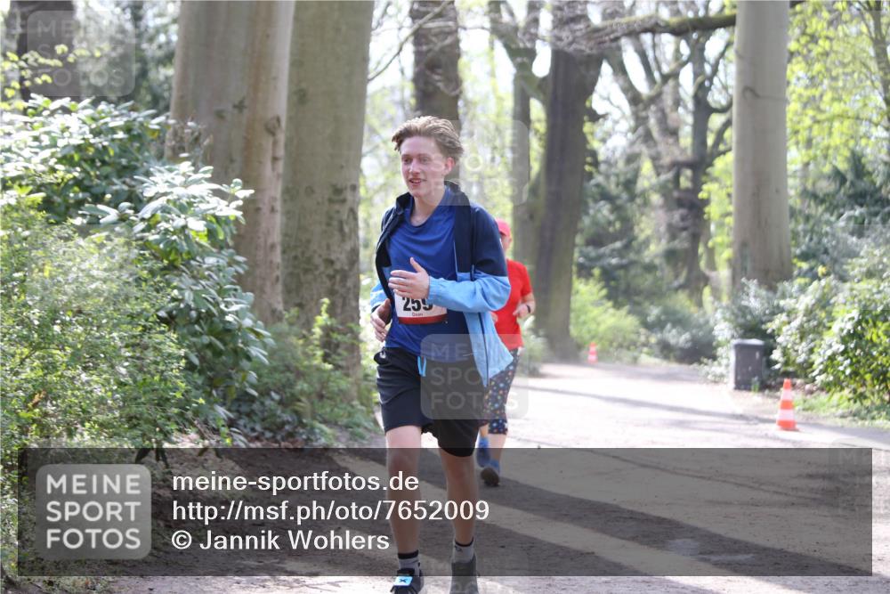 13.04.2025 - Hammer Lauf Jannik Wohlers http://msf.ph/oto/7652009 13.04.2025 10:46:08 Laufen 255 meine-sportfotos.de